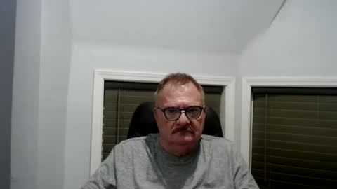 Snapshot of oldguybigd chatting on 06.11.26 oldguybigd online show from 06.11.26