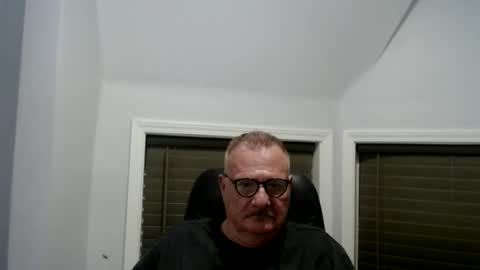 Snapshot of oldguybigd chatting on 06.12.26 oldguybigd online show from 06.12.26