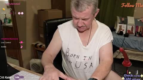 Snapshot of oldnewfun chatting on 02.15.25 oldnewfun online show from 02.15.25