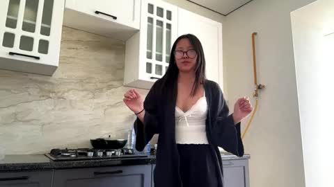 Snapshot of olenerowley chatting on 05.30.26 Janey online show from 05.30.26