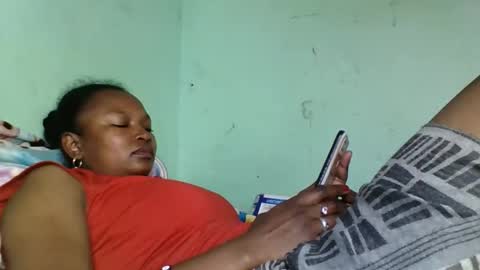 Snapshot of olgaaldy chatting on 10.13.25 olgaaldy online show from 10.13.25