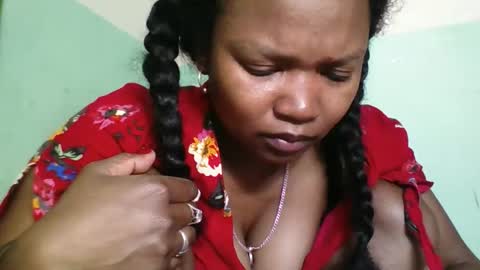 Snapshot of olgaaldy chatting on 10.18.25 olgaaldy online show from 10.18.25