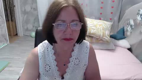 Snapshot of olgahottie chatting on 07.30.26 OlgaHottie online show from 07.30.26