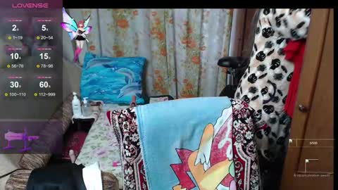 Snapshot of olguscha chatting on 10.15.25 Olguscha online show from 10.15.25