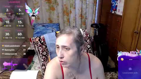 Snapshot of olguscha chatting on 12.17.25 Olguscha online show from 12.17.25