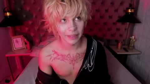 Snapshot of oliiverr22 chatting on 11.30.25 oliiverr22 online show from 11.30.25