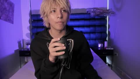 oliiverr22 online show from 12.18.25