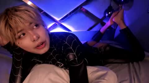 oliiverr22 online show from 12.21.25