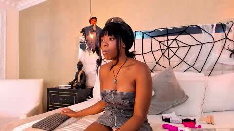 OliiviaGarciaa online show from 10.13.25