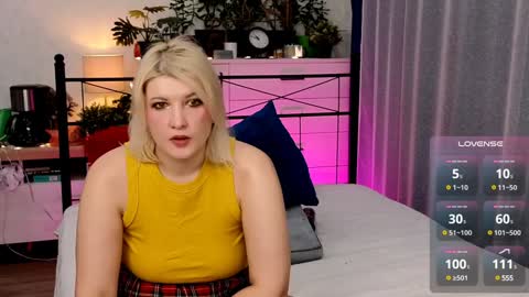 OliSunny Olivia online show from 01.14.25