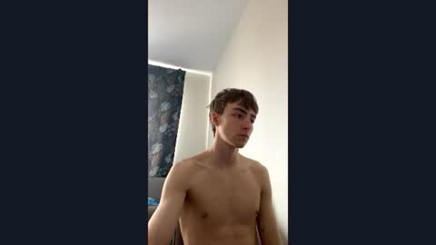 Snapshot of oliver592621 chatting on 07.16.26 oliver592621 online show from 07.16.26
