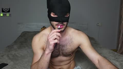 Snapshot of oliver_baker chatting on 02.01.25 Oliver Kaen online show from 02.01.25