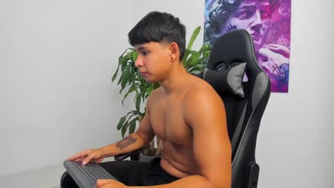 Oliver bray online show from 12.04.24