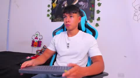 Oliver bray online show from 12.25.24