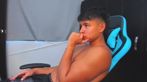 Oliver bray online show from 11.19.25