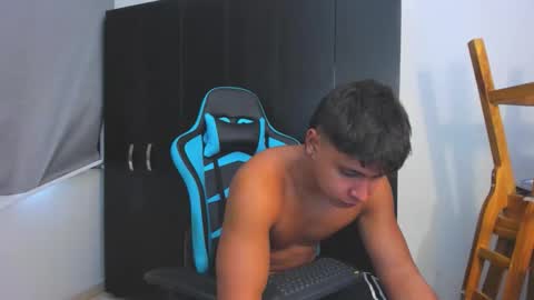 Oliver bray online show from 11.28.25