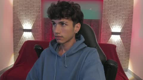 Snapshot of oliver_fast_ chatting on 12.13.24 Oliver fast online show from 12.13.24