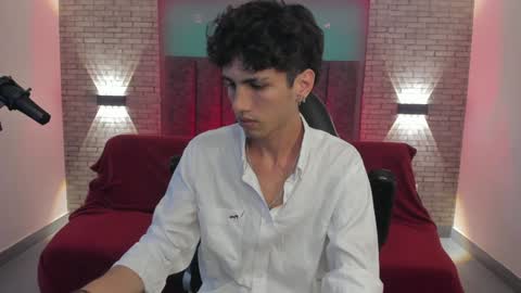 Snapshot of oliver_fast_ chatting on 12.17.24 Oliver fast online show from 12.17.24