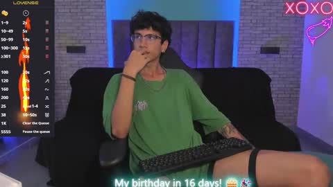 Snapshot of oliver_fast_ chatting on 01.30.25 Oliver fast online show from 01.30.25