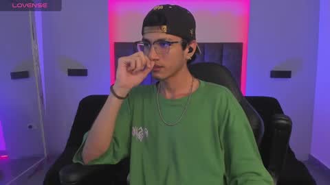 Snapshot of oliver_fast_ chatting on 02.02.25 Oliver fast online show from 02.02.25