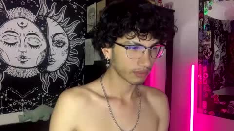 Snapshot of oliver_fast_ chatting on 10.22.25 Oliver fast online show from 10.22.25