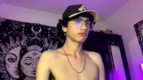 Snapshot of oliver_fast_ chatting on 11.11.25 Oliver fast online show from 11.11.25