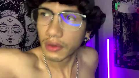 Snapshot of oliver_fast_ chatting on 12.18.25 Oliver fast online show from 12.18.25