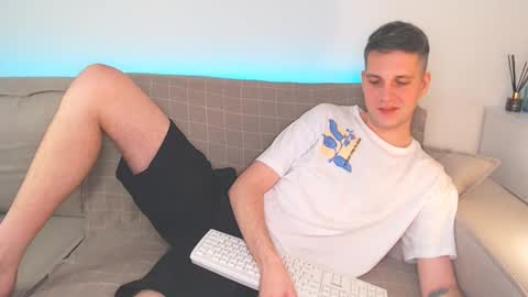 Oliver online show from 01.16.25