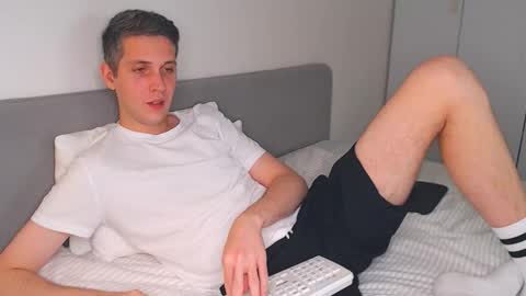 Oliver online show from 11.04.25