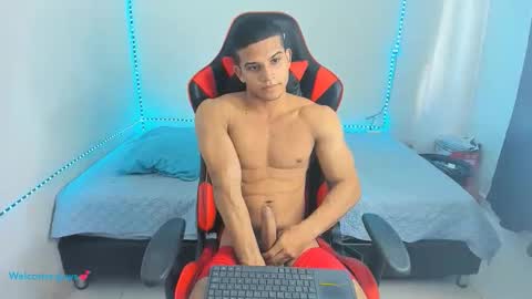 Snapshot of oliver_thompsson chatting on 04.24.26 oliver thompsson online show from 04.24.26