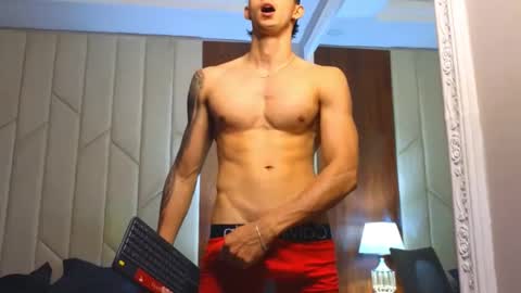 Oliver bennet online show from 03.10.25