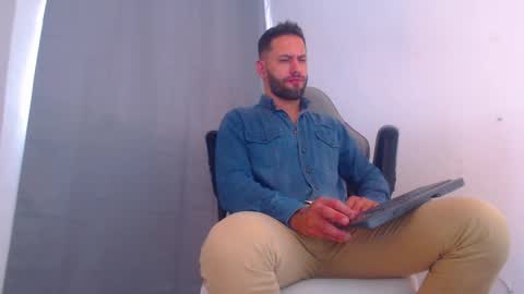 oliver online show from 01.04.25