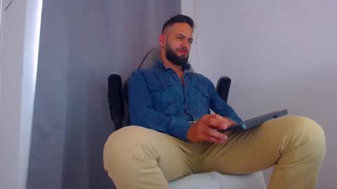 oliver online show from 02.16.25