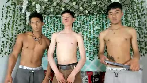 oliverhot_2005 online show from 02.23.25