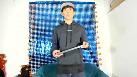 oliverhot_2005 online show from 02.26.25