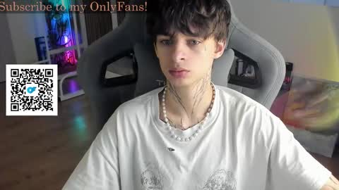 Snapshot of oliverrgroove chatting on 09.21.25 oliverrgroove online show from 09.21.25