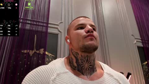 Snapshot of oliversport chatting on 01.03.25 OliverSport online show from 01.03.25