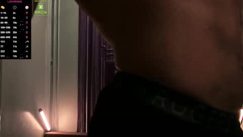 Snapshot of oliversport chatting on 10.16.25 OliverSport online show from 10.16.25