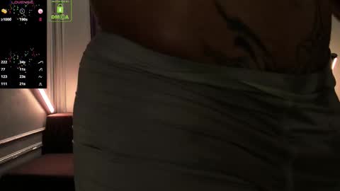 Snapshot of oliversport chatting on 11.12.25 OliverSport online show from 11.12.25