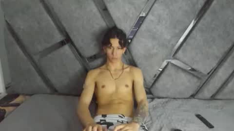 oliverthompson_01 online show from 10.07.25