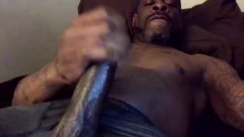 Snapshot of olivertwist1273 chatting on 02.10.25 olivertwist1273 online show from 02.10.25