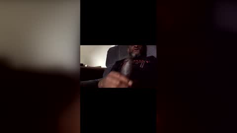 olivertwist1273 online show from 04.25.26