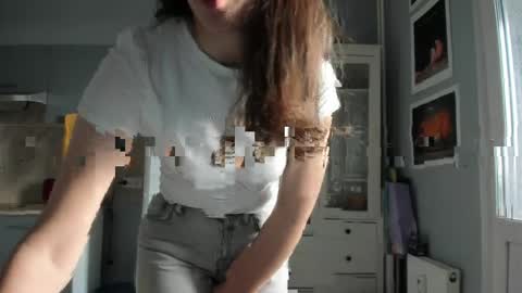 Snapshot of olivia__dream chatting on 05.13.26 olivia__dream online show from 05.13.26