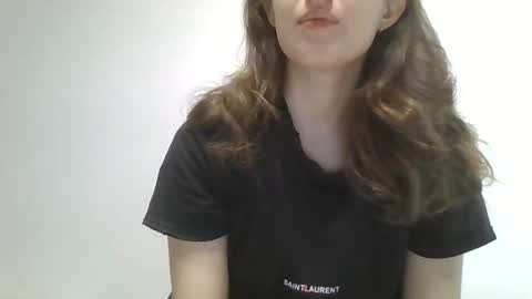 Snapshot of olivia__dream chatting on 05.15.26 olivia__dream online show from 05.15.26