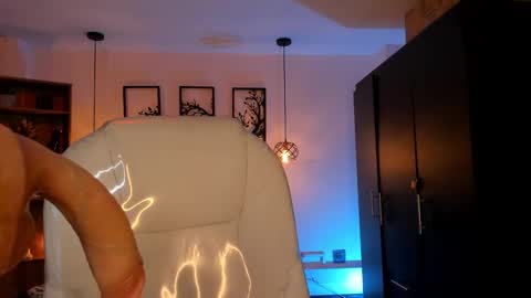 Snapshot of olivia__ds chatting on 01.23.25 Olivia online show from 01.23.25