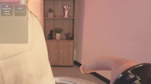 Snapshot of olivia__ds chatting on 11.04.25 Olivia online show from 11.04.25