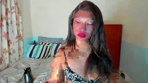 Snapshot of olivia_johnson69x chatting on 02.10.25 OLIVIA online show from 02.10.25