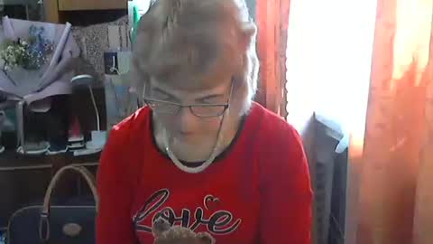 Olivia Mia online show from 03.27.26