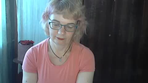Snapshot of olivia_mia25 chatting on 07.11.26 Olivia Mia online show from 07.11.26