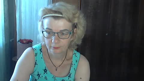 Snapshot of olivia_mia25 chatting on 07.16.26 Olivia Mia online show from 07.16.26